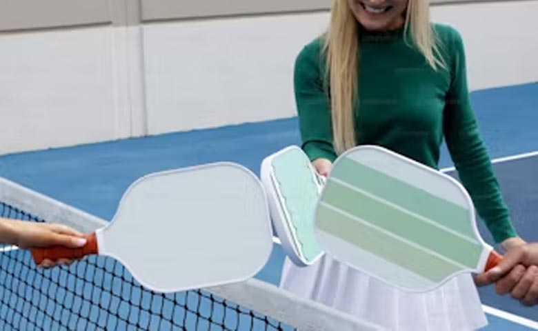 Choosing the Pickleball Paddle